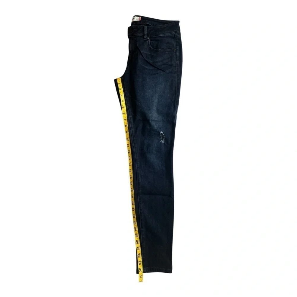 CAbi skinny distressed